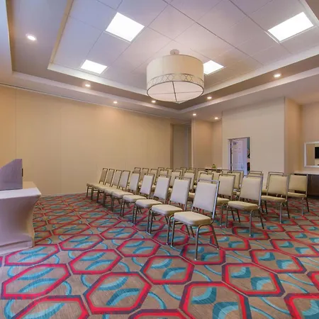 Hilton Garden Inn Bristol-2
