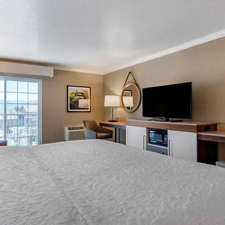 Hampton Inn Ukiah-2