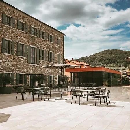 Roxanich Winery And Design Hotel-2