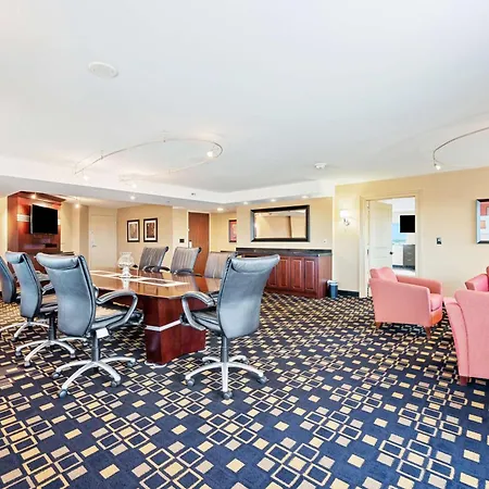 Hilton Suites Chicago/Oakbrook Terrace-2