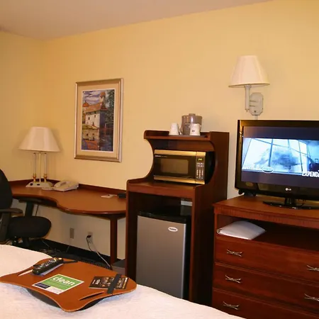 Hampton Inn Lebanon-3