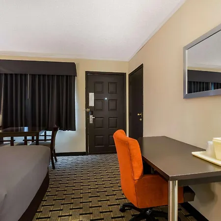 Quality Inn & Suites Millville-2