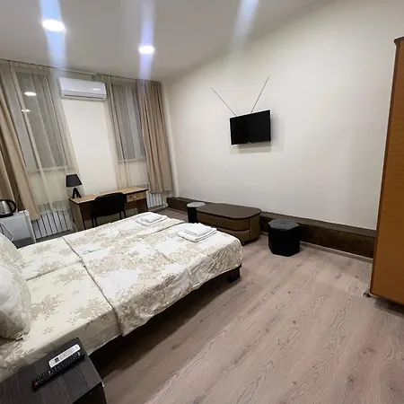 Arm Hotel-2