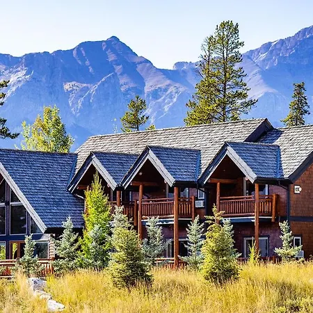 A Bear And Bison Country Inn-3