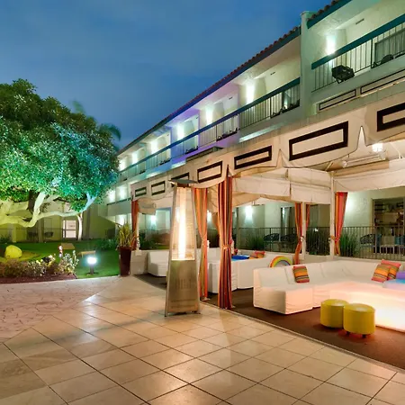 Atrium Hotel Orange County-2