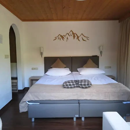 Forsthaus Falkner-2