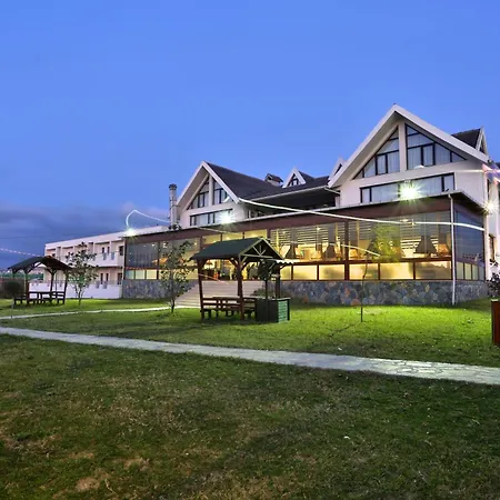Hotel Bon Garden City-3