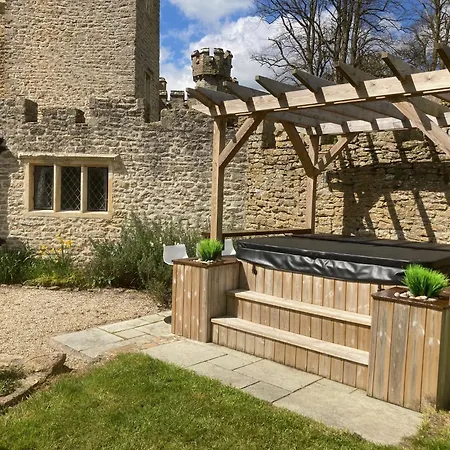 Orchardleigh Estate-2