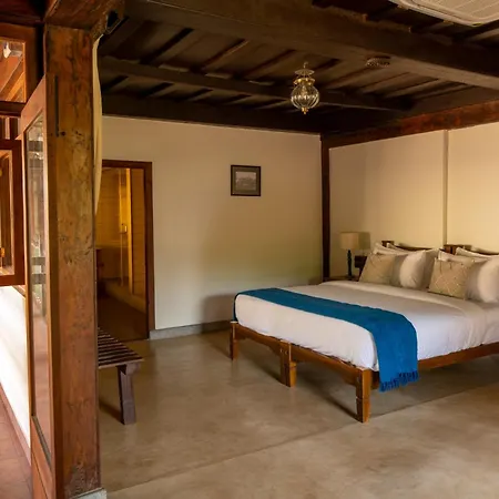 Sawantwadi Palace Boutique Art Hotel-2