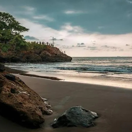Vista Del Mar-2