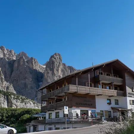 Alpin Hotel & Restaurant Frara-3
