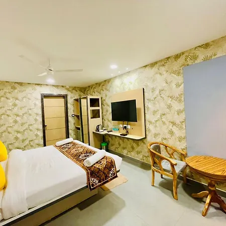 Hotel Lake View Airport Zone-3