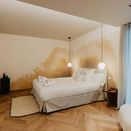 Hotel Petit Luxe-3