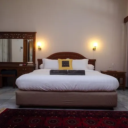 Sareh Villa By The Lavana-2