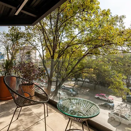 Radiant Apartment W/Blacony @ The Corner Condesa-2