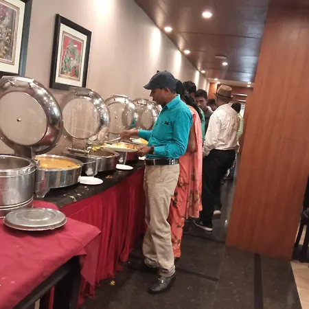 Hotel Shreehari Grand-3