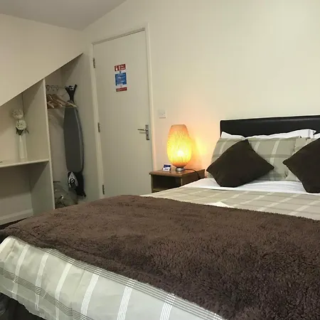 Redbeck Motel-2