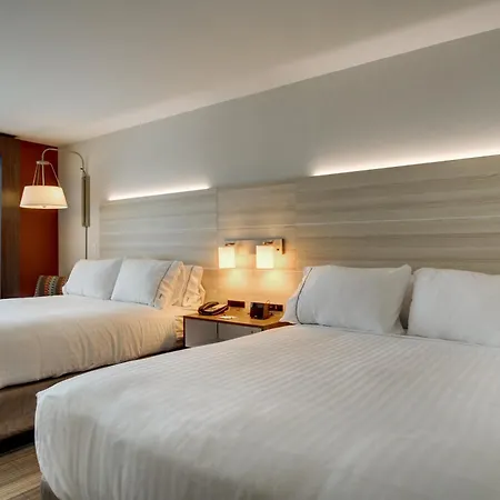 Holiday Inn Express & Suites Galesburg By Ihg-2