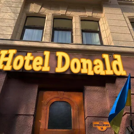 Donald Hotel-3