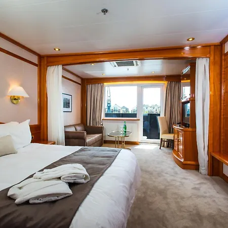 Sunborn London Yacht Hotel-2
