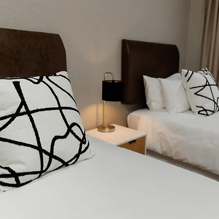 Tristan'S Place Guest House-3