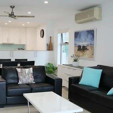 Redvue Holiday Apartments-2