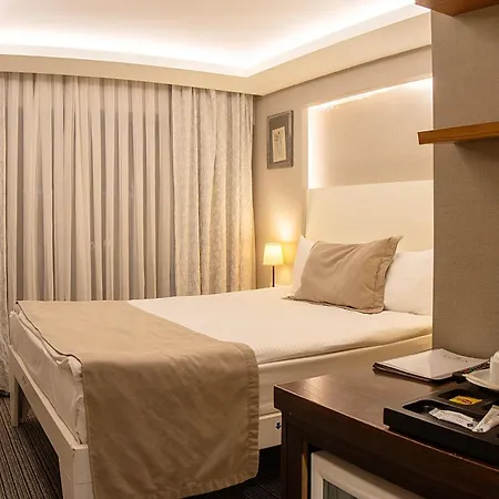 Aston Hotel Taksim-3