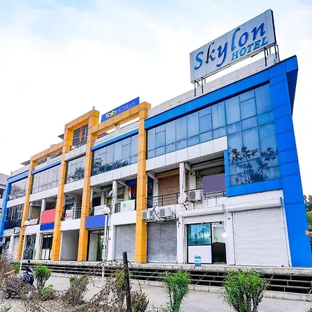 Fabhotel Skylon, Near Mahatma Mandir-3
