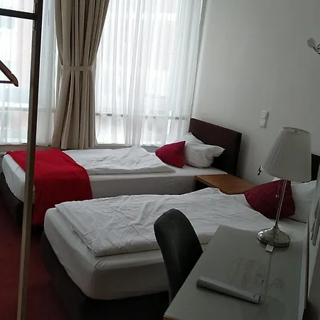Hotel Gemini-3