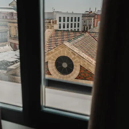 Eszentrico Suites & Rooftop Bar-2