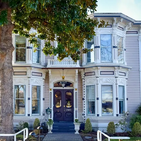 Mccall House Boutique Hotel-3
