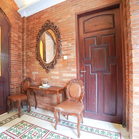Ubu Villa Balirejo at Yogyakarta City Center-3