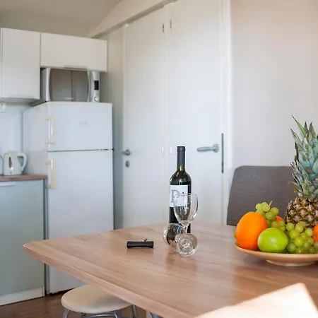 Holiday Centre Bi Village - Glamping And Mobile Homes Lavanda-2