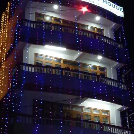 Red Pine Guest House-3
