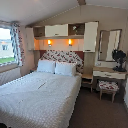 Hidden Gem Wilksworth Caravan Park Rural And Peaceful Setting-2