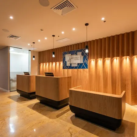 Hotel Holiday Inn Express & Suites Medellin By Ihg-2