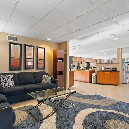 Travelodge By Wyndham Pueblo-3