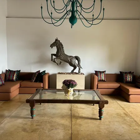 The Lady Hill Hotel-3