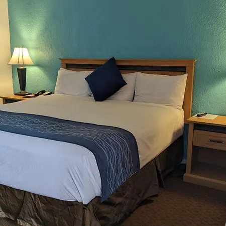 Howard Johnson By Wyndham Downtown Kamloops-2