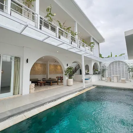 Apple Villas & Apartments, Close To Canggu & Seminyak-3