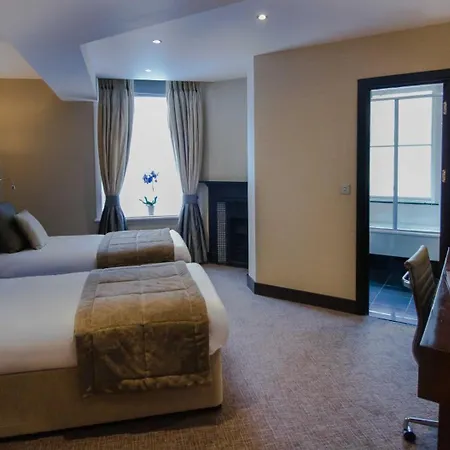 Rochester Hotel By Blue Orchid-3