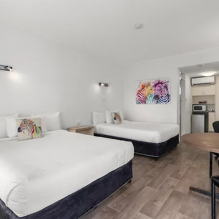 Zebra Motel-3