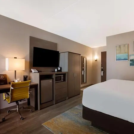 The Hub Middletown Red Bank- Best Western Signature Collection-2
