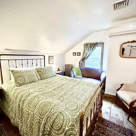 The Borland House Inn-3