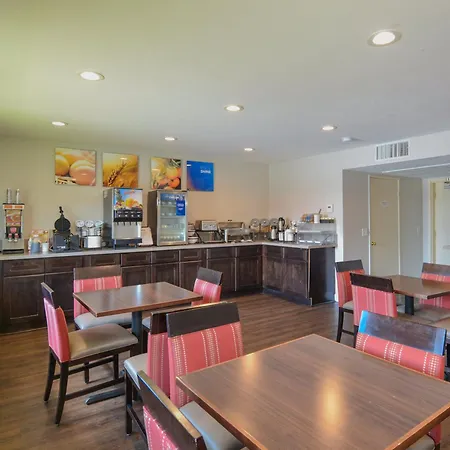 Comfort Inn & Suites Moreno Valley Near March Air Reserve Base-3