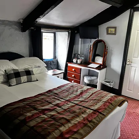 Black Bull Hotel-3