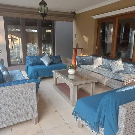 Or Tambo Guest House-2