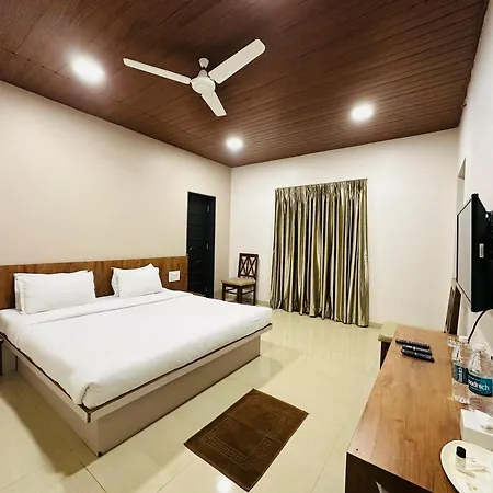 Hotel Grand Indu, 3 Star Kolhapur-3