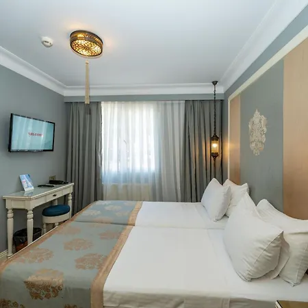 Raymond Blue Hotel-2
