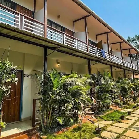 Yogitree Beach Resort & Cafe - 100M From Morjim Beach-3